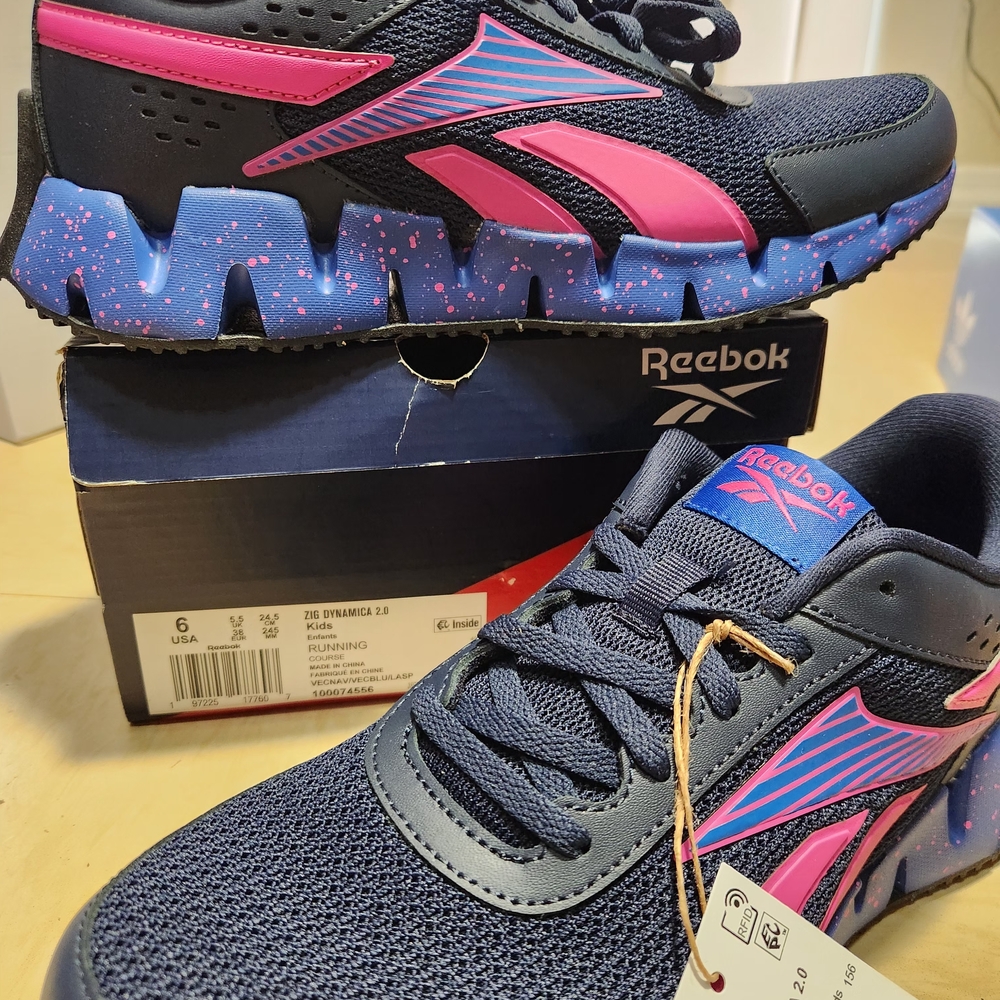 New‼️ Reebook Navy and Pink